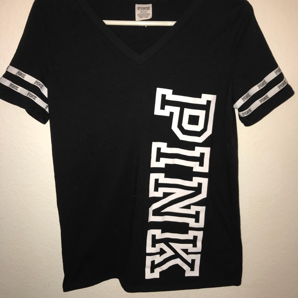 A black no sleeve t shirt